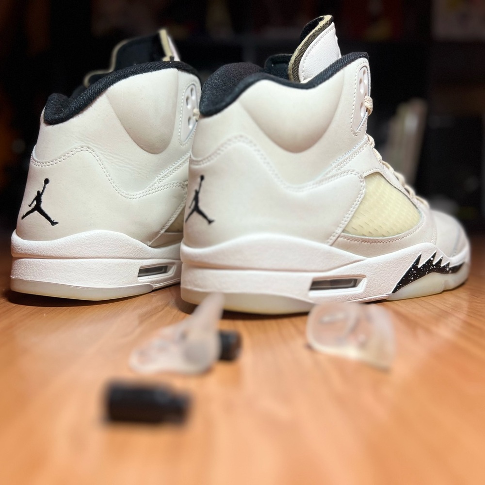 NIKE | AIR JORDAN | RETRO 5, SAIL. SZ 12 - Picture 5 of 7